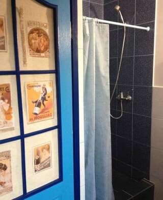 Гостиница Guest House Antik Солнечногорское Четырехместный номер с балконом-3